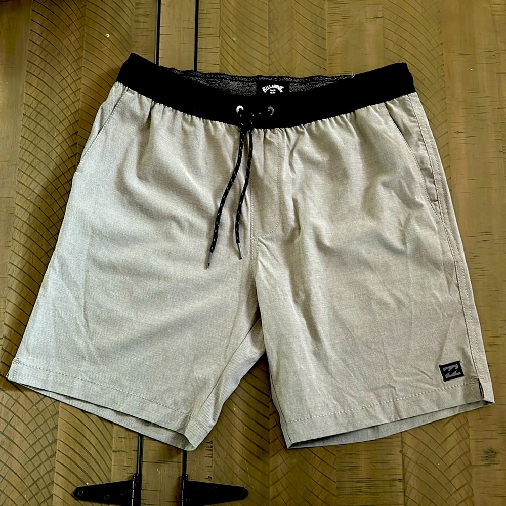 Billabong Amphibian drawstring shorts men’s small